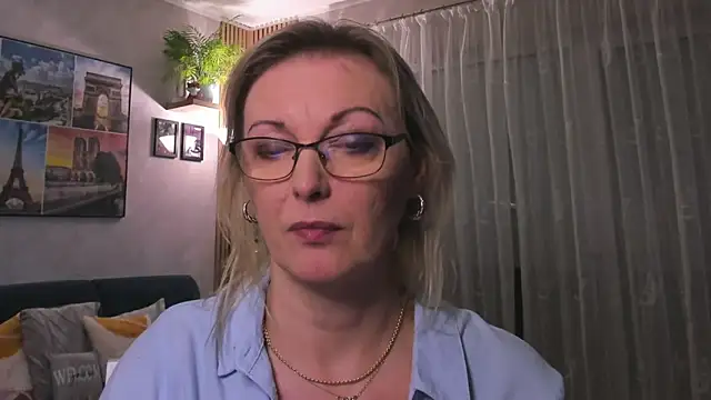 Snapshot of vanessa_chat chatting on February 23, 5:18 pm vanessa chat online show from February 23, 5:18 pm