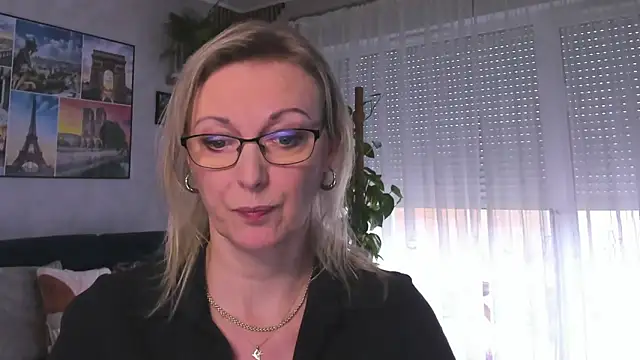 Snapshot of vanessa_chat chatting on March 2, 2:21 pm vanessa chat online show from March 2, 2:21 pm