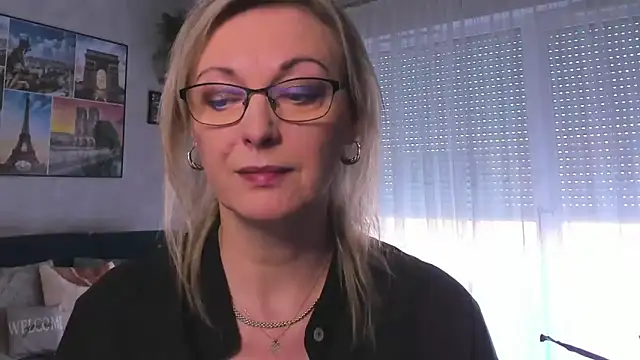Snapshot of vanessa_chat chatting on March 3, 2:26 pm vanessa chat online show from March 3, 2:26 pm