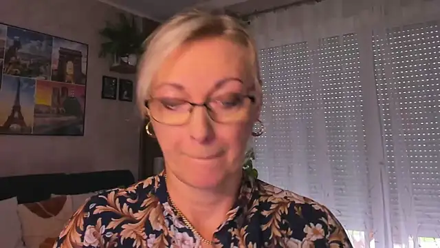 Snapshot of vanessa_chat chatting on September 16, 1:23 pm vanessa chat online show from September 16, 1:23 pm