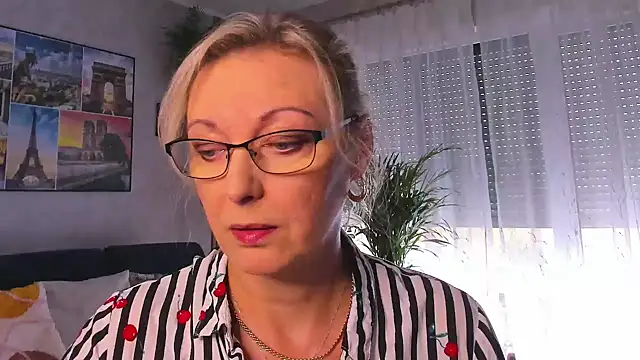 Snapshot of vanessa_chat chatting on October 15, 1:22 pm vanessa chat online show from October 15, 1:22 pm