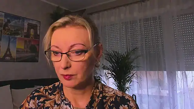 Snapshot of vanessa_chat chatting on October 17, 6:27 am vanessa chat online show from October 17, 6:27 am