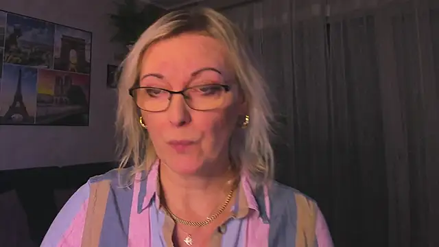 vanessa chat online show from February 2, 4:17 pm