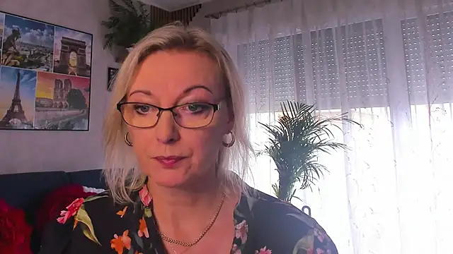 vanessa chat online show from June 7, 1:26 pm