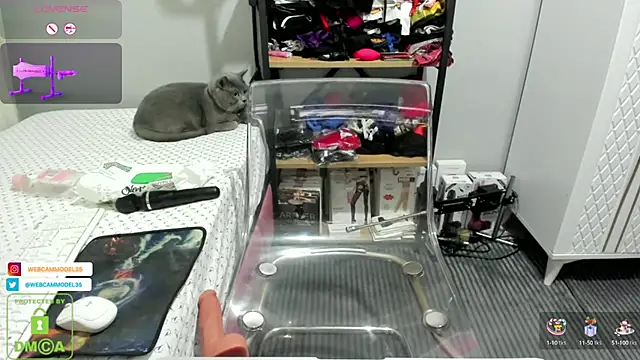 Snapshot of bisexyelizz chatting on March 22, 10:37 pm bisexyelizz online show from March 22, 10:37 pm