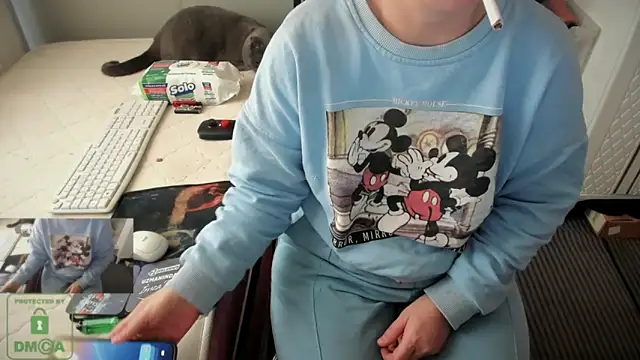 Snapshot of bisexyelizz chatting on December 2, 8:30 am bisexyelizz online show from December 2, 8:30 am