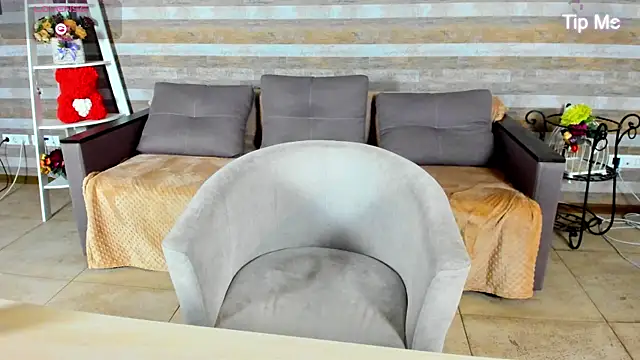 SusanSmit online show from November 7, 7:03 pm