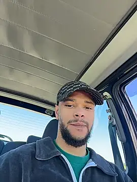 Snapshot of Lionayowe chatting on April 7, 12:27 pm Lionayowe online show from April 7, 12:27 pm