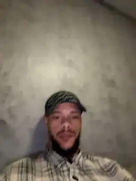Snapshot of Lionayowe chatting on April 9, 6:46 pm Lionayowe online show from April 9, 6:46 pm