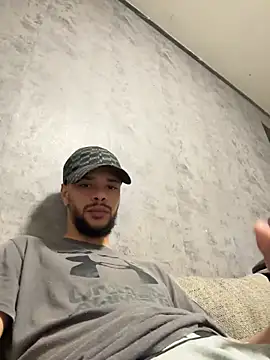 Snapshot of Lionayowe chatting on April 19, 8:55 pm Lionayowe online show from April 19, 8:55 pm