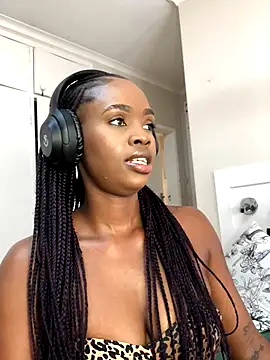 LuciousLips96 online show from September 22, 9:33 am