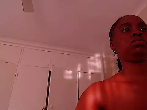 LuciousLips96 online show from July 11, 7:44 am