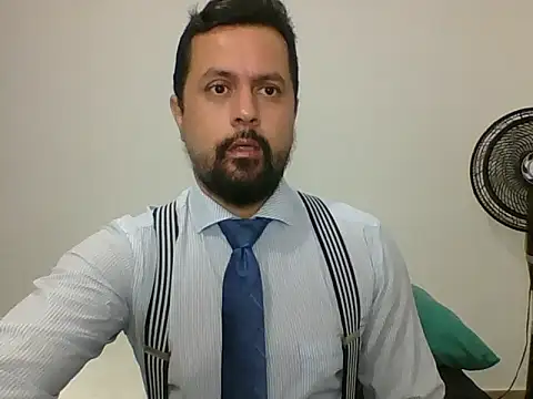 Snapshot of TRIISTAN_KING10 chatting on December 5, 7:38 pm TRIISTAN KING10 online show from December 5, 7:38 pm
