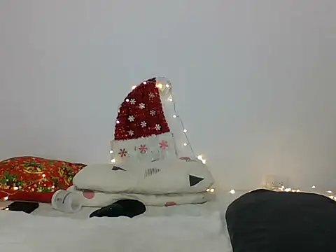 Snapshot of TRIISTAN_KING10 chatting on December 28, 12:04 am TRIISTAN KING10 online show from December 28, 12:04 am