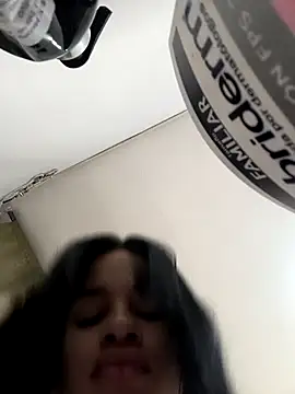 Snapshot of secretgreisy_ chatting on October 23, 9:24 pm secretgreisy online show from October 23, 9:24 pm