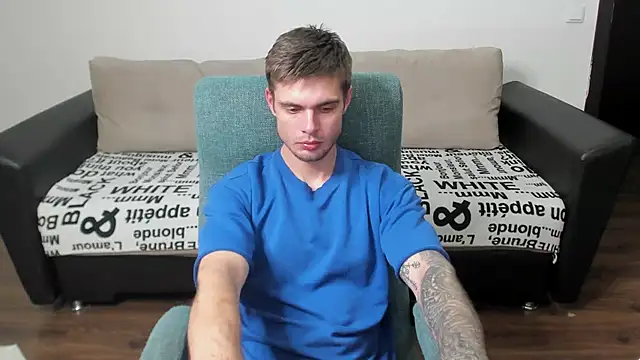 maks wolfis online show from December 20, 2:30 am