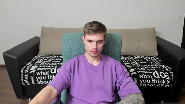 maks wolfis online show from February 25, 6:09 pm