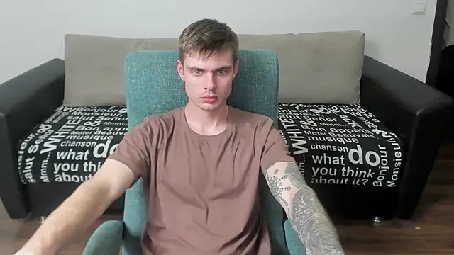 maks wolfis online show from March 2, 7:34 pm