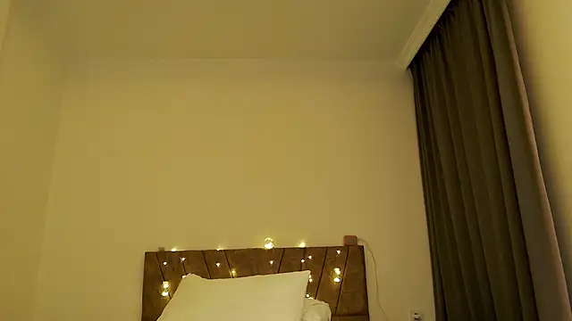 Snapshot of DanyMin chatting on May 22, 6:42 am DanyMin online show from May 22, 6:42 am