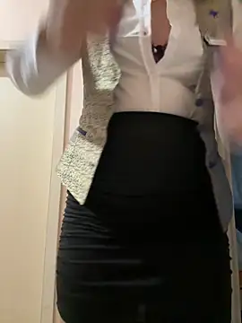 Snapshot of AlexandraGiogio chatting on April 18, 1:31 am AlexandraGiogio online show from April 18, 1:31 am