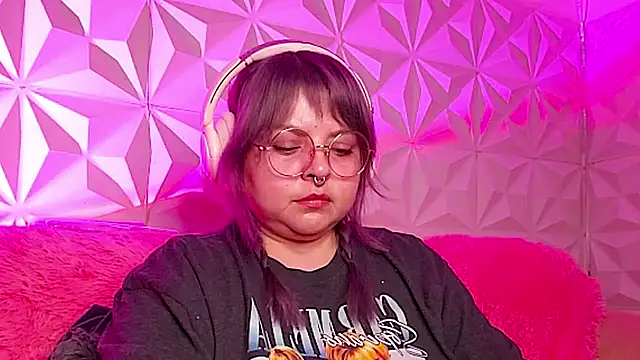 Satyn doll online show from October 24, 11:01 pm