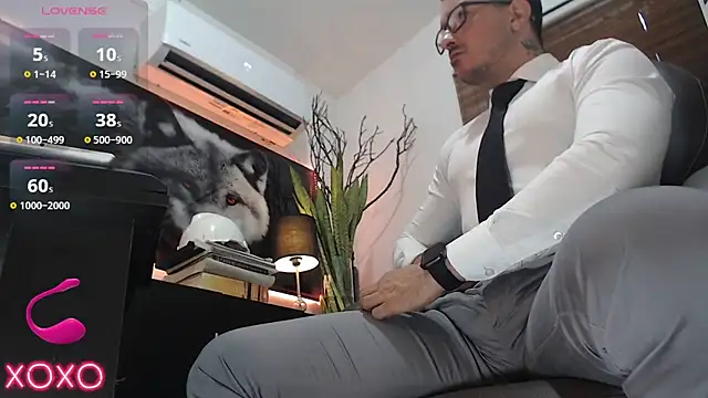 Snapshot of randyluke chatting on December 2, 8:26 pm randyluke online show from December 2, 8:26 pm