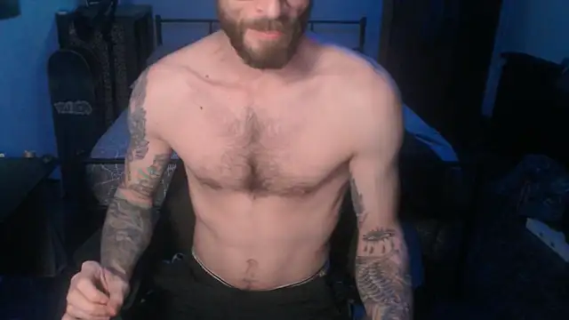 Snapshot of SexxxyLouis chatting on January 26, 8:23 pm SexxxyLouis online show from January 26, 8:23 pm