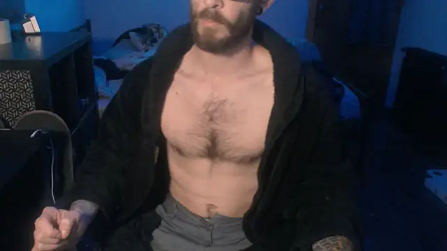 Snapshot of SexxxyLouis chatting on January 31, 8:32 am SexxxyLouis online show from January 31, 8:32 am