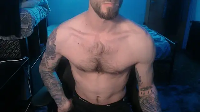 Snapshot of SexxxyLouis chatting on February 20, 2:35 pm SexxxyLouis online show from February 20, 2:35 pm