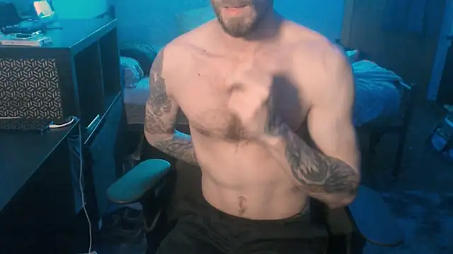 Snapshot of SexxxyLouis chatting on February 25, 9:57 pm SexxxyLouis online show from February 25, 9:57 pm