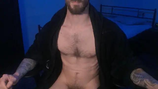 Snapshot of SexxxyLouis chatting on March 9, 7:56 am SexxxyLouis online show from March 9, 7:56 am