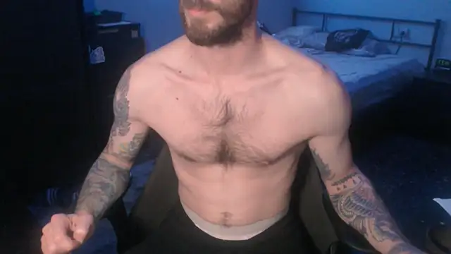 Snapshot of SexxxyLouis chatting on March 19, 1:40 pm SexxxyLouis online show from March 19, 1:40 pm