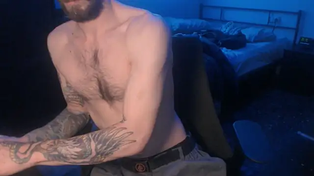 Snapshot of SexxxyLouis chatting on March 21, 8:17 am SexxxyLouis online show from March 21, 8:17 am