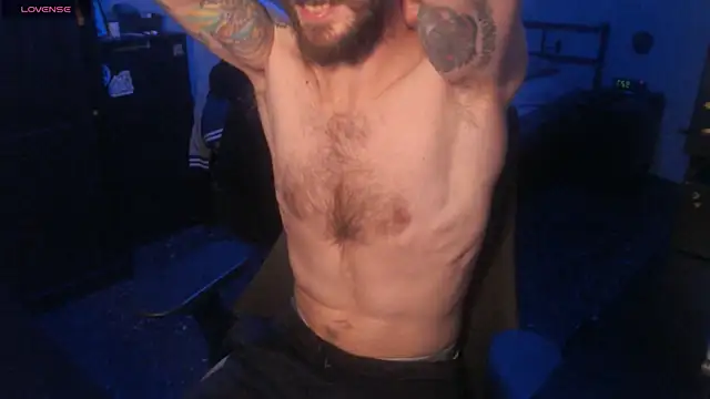 Snapshot of SexxxyLouis chatting on September 27, 8:47 pm SexxxyLouis online show from September 27, 8:47 pm