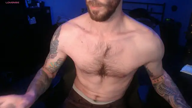 Snapshot of SexxxyLouis chatting on October 28, 1:47 pm SexxxyLouis online show from October 28, 1:47 pm