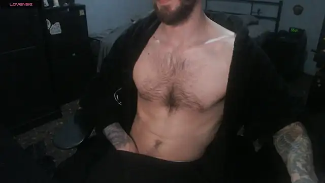 Snapshot of SexxxyLouis chatting on December 16, 2:22 pm SexxxyLouis online show from December 16, 2:22 pm