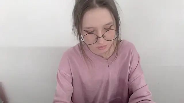  Hanna Moon  online show from April 15, 12:12 pm