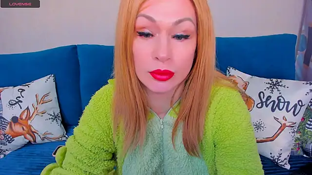 Snapshot of EllenMoore chatting on November 27, 3:08 am EllenMoore online show from November 27, 3:08 am