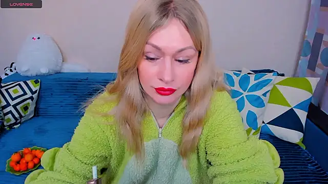 EllenMoore online show from March 16, 3:12 am