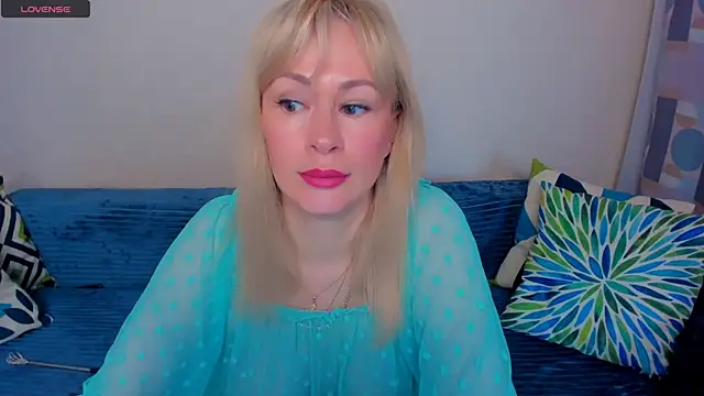 EllenMoore online show from June 28, 3:12 am