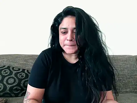 Snapshot of indianishkq7 chatting on December 5, 8:12 am indianishkq7 online show from December 5, 8:12 am