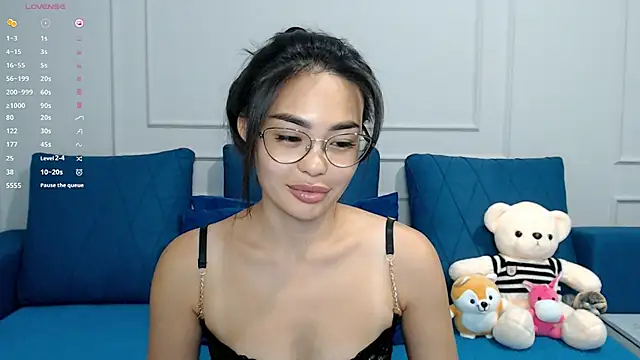 kwana colada online show from September 25, 4:54 pm