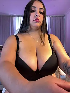 milly cruz online show from May 22, 9:31 pm
