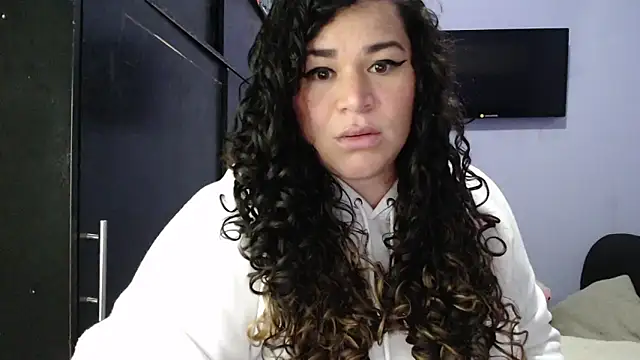 ANGELIQUE KLANE online show from January 22, 4:23 am