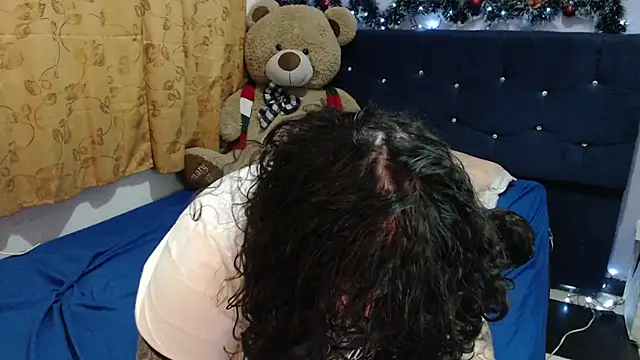 ANGELIQUE KLANE online show from January 9, 5:10 am