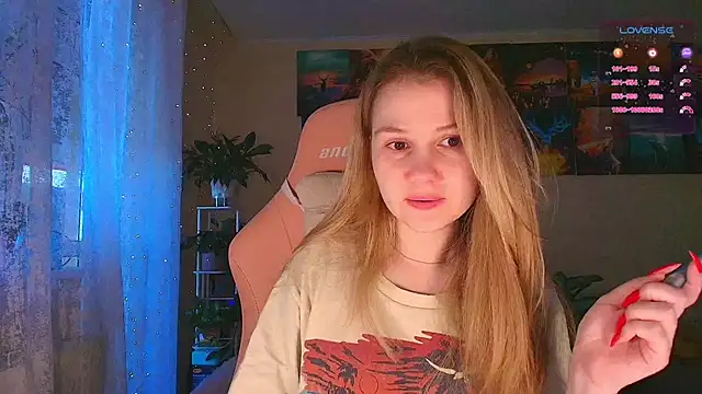 Snapshot of GoodWitch_ chatting on November 5, 10:04 am GoodWitch online show from November 5, 10:04 am