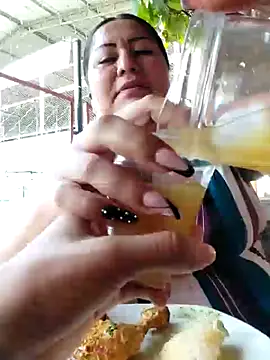 Brenda Berck  online show from March 10, 7:50 pm