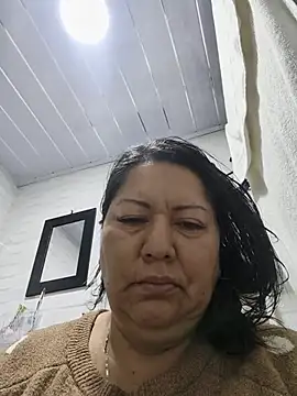 Brenda Berck  online show from June 23, 10:13 am