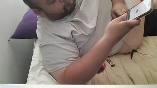 Snapshot of Pantychubs69 chatting on October 11, 4:05 pm Pantychubs69 online show from October 11, 4:05 pm