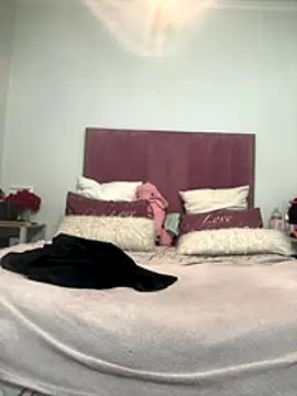 Bootyliciouse21X online show from December 21, 5:14 am